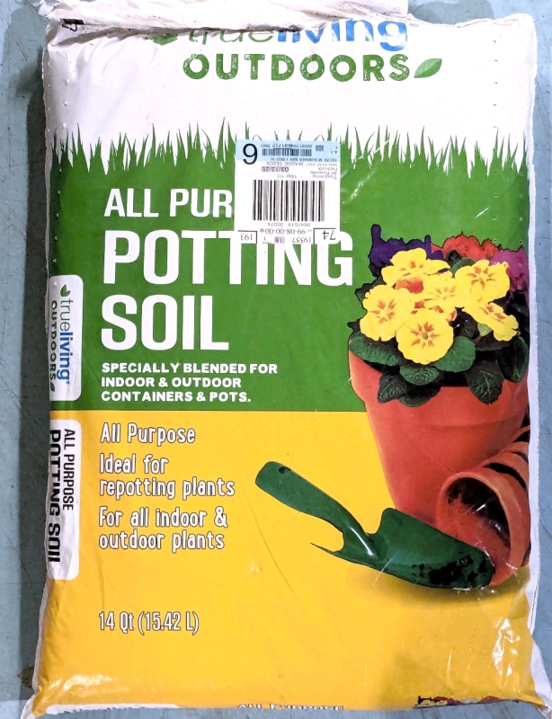 New TrueLiving Outdoors All Purpose Potting Soil for Indoor/Outdoor Plants - 1qt / 15.42L