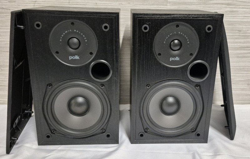 Pair of Polk Audio Book Shelf Speakers 10.5" Tall & 6.5" Wide