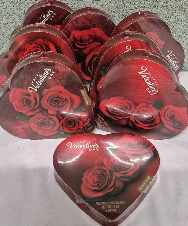 8 New Elmer Chocolate Assorted 4-Piece Chocolate Heart-Shaped Boxes - 45g ea | BB 05/05/2026