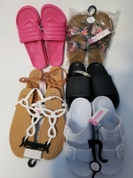 6 pairs of assorted New Bobbie Brooks Ladies sandals 3 medium (7-8) 3 small (5-6)