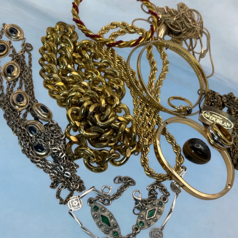 Vintage to Modern Jewelry Chains / Cats Eye Stone / Necklace/ Bangles Avon DOrlan