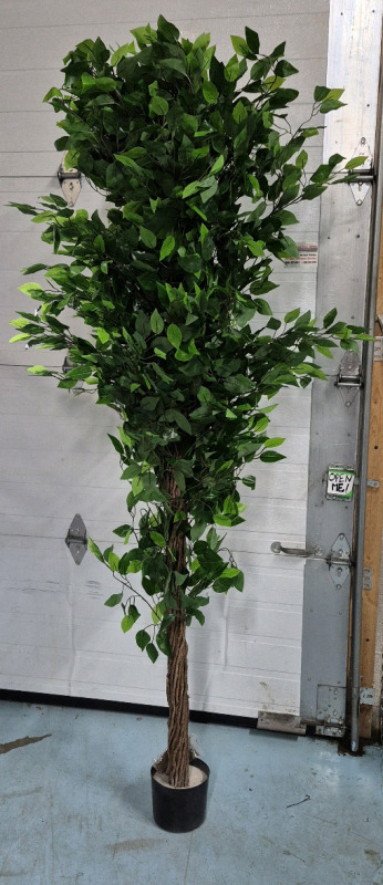 New Oxllxo 7ft Ficus Artificial Tree Retails for over $100