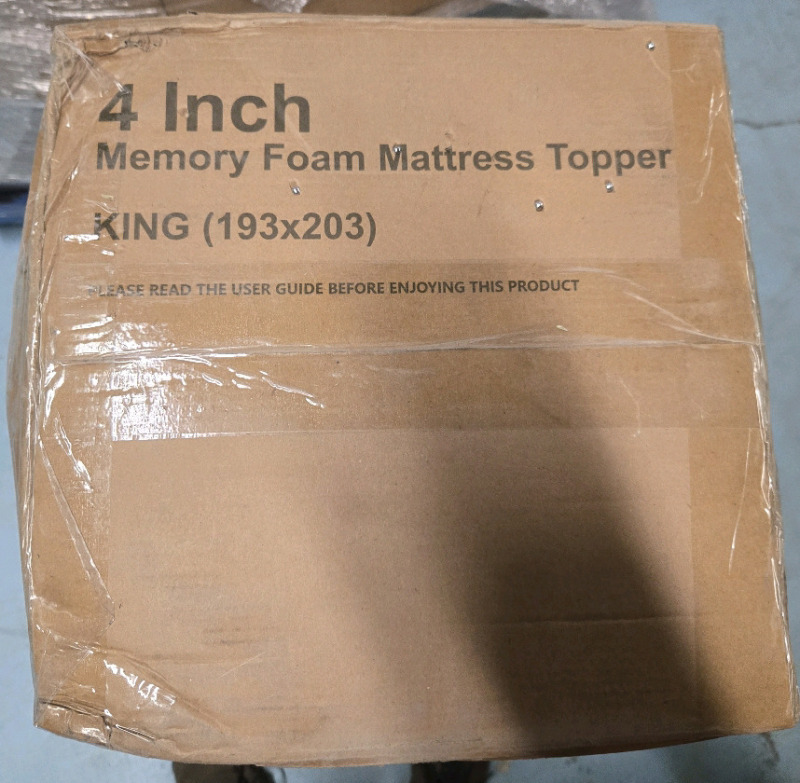 New In Box | Appears To Be Flexpedic King Size ( 193cm x 203cm ) 4" Thick Memory Foam Matress Topper | * Retails $200+ *
