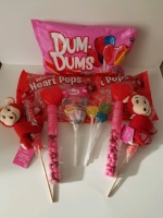 Variety sucker lot includes Dum Dums, heart pops and more