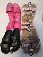 6 pairs of assorted New Bobbie Brooks sandals Ladies size medium (7-8)