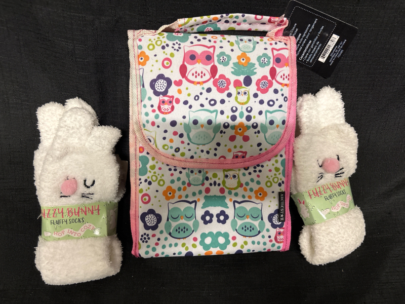 New Two Pair Fuzzy Bunny Fluffy Socks Hop Into Cozy One Size Insulated Owl Lunch Bag