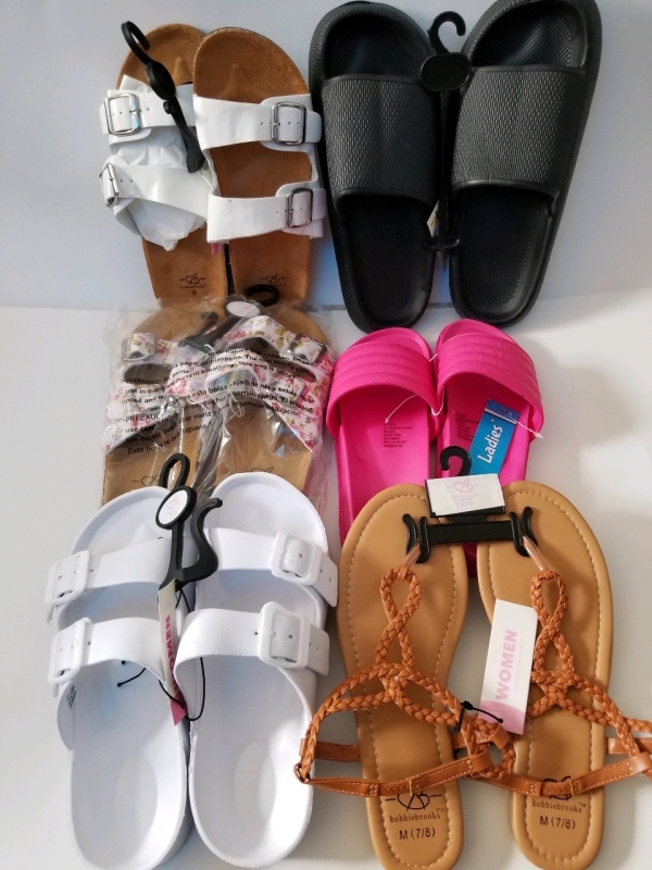 6 pairs of assorted New Bobbie Brooks sandals Ladies size small (5-6)