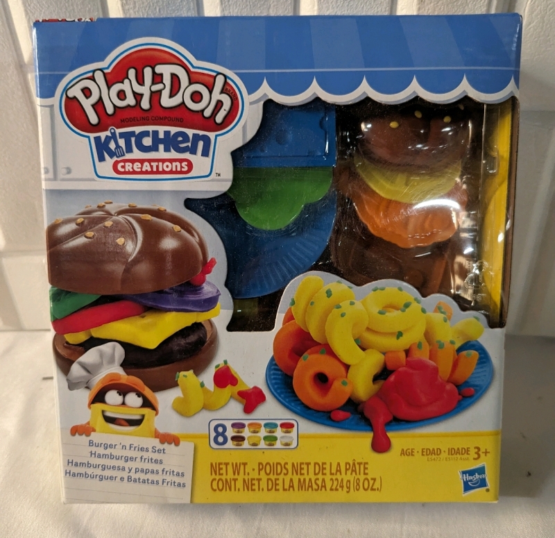 New Play-Doh Kitchen Creation Playset.