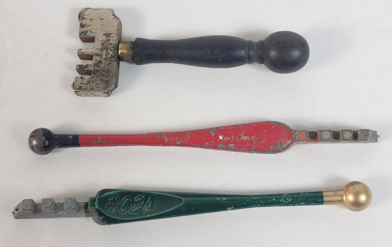3 Vintage Glass Cutters . Shaw England Glass Cutter , Fletcher Terry #02A Glass Cutter & Red Devil Glass Cutter