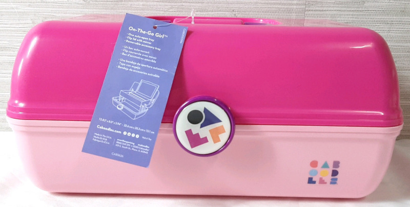 New Capoodles On-The-Go Girl Case with Auto-Open Tray, Flip Lid with Mirror and Removable Accessory Tray