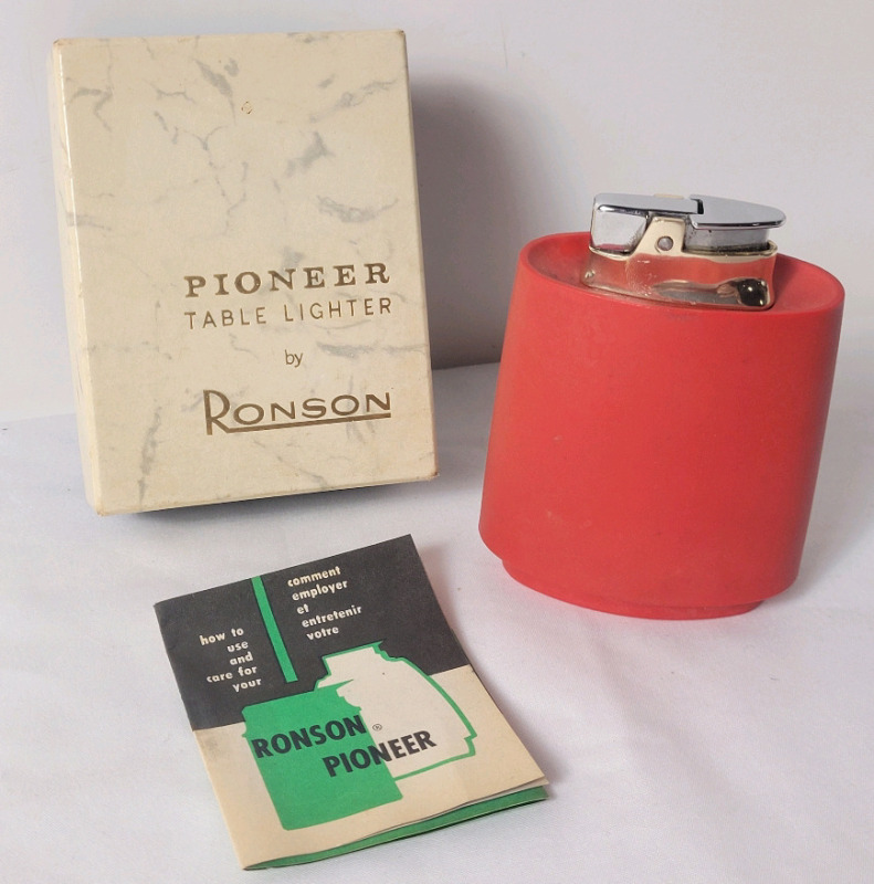 Vintage Ronson " Pioneer " Table Lighter w/Original Box & Instructions Pamphlet