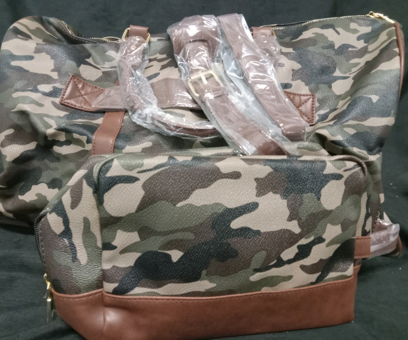 New | Camo Print 20" x 13" Duffle Bag and 10" x 7" Washbag Duo | Comes With Removable Shoulder Strap