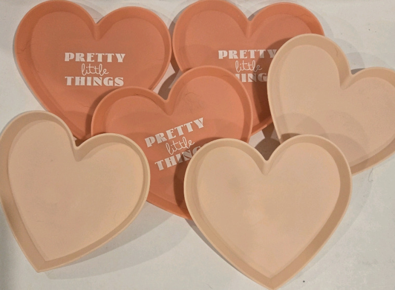 6 New | Plastic Key/ Change Tray Heart Shaped 7" x 6"