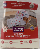 As New | Heart to Tail 32" x 16" x 23" Holiday Cat House & Tunnel