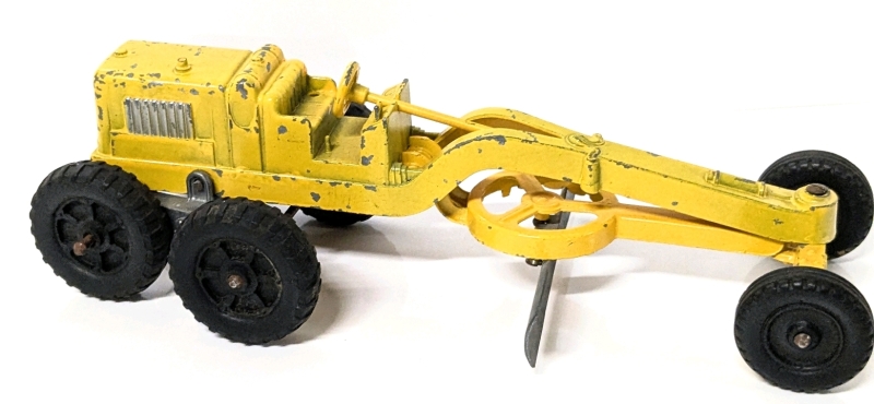 Vintage Hubley Kiddie Toy #481 Diecast Road Grader Made in USA Lancaster - 10.25" Long