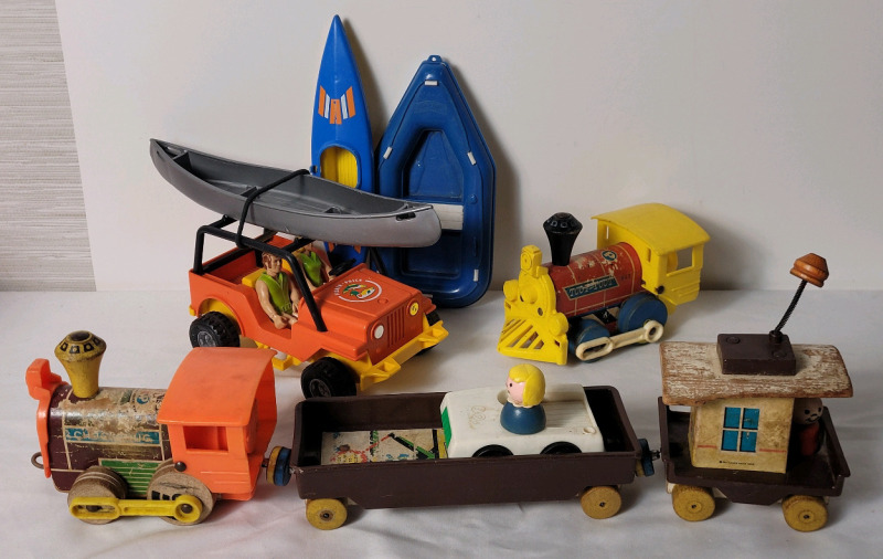 Vintage Fisher-Price Toy Lot . 1977 Adventure Jeep and Boats , 1964 Chug Train & 1964 Toot-Toot Train