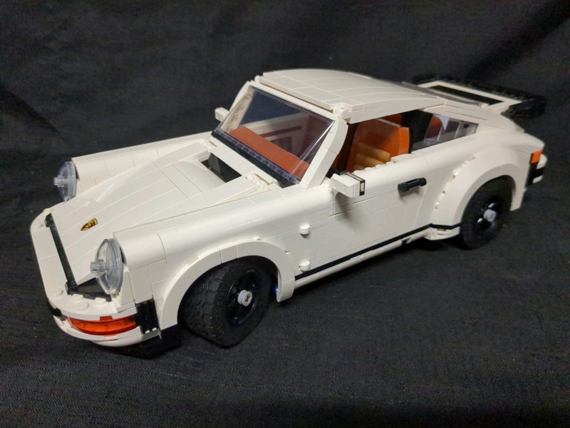 LEGO Icons Set 76905 Speed Champions Ford GT Heritage Edition Retails Over $200