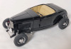 1932 Ford Deuce Highboy w/Extras Diecast Car , 1:24 Scale - 2