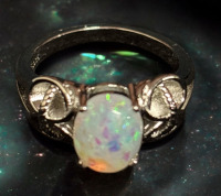 925 Sterling Silver Elegant Oval Opal Design Size 8 Stamped S925