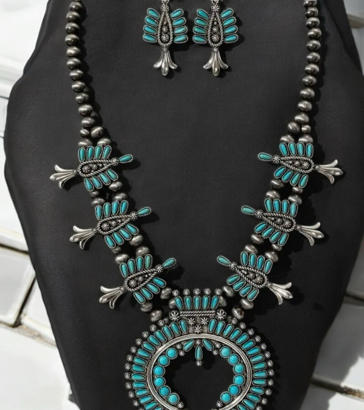 Turquoise Zinc Alloy Handcrafted Beaded Bohemian Western Style Vintage Fashion Necklace and Earrings Set