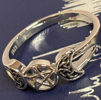 925 Silver Ring Celtic Knots on Side Moons Centre Open Star Size 9 Stamped