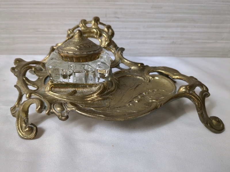 Vintage Ornate Solid Brass Ink Well 8x6 Inches