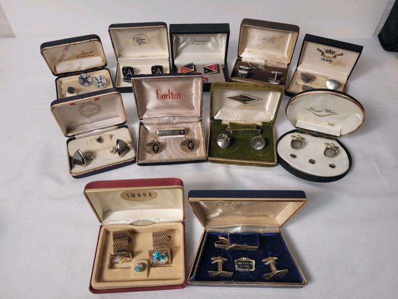11 Vintage Cufflinks & Tie Clip Sets in Boxes . Various Styles