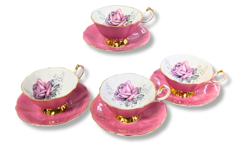 4 QUEEN ANNE Wide Mouth Pink Rose Tea Cups & Saucers
