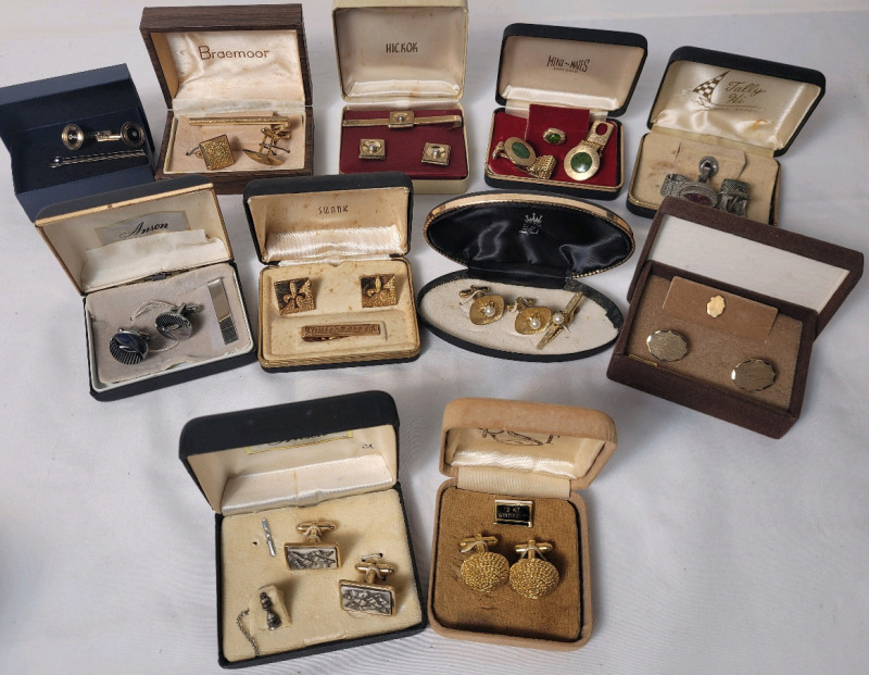 11 Vintage Cufflinks & Tie Clip Sets in Boxes . Various Styles