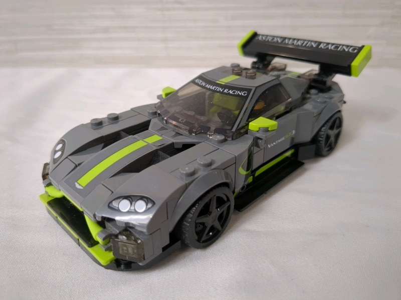 LEGO Speed Champions Aston Martin Vantage GT3