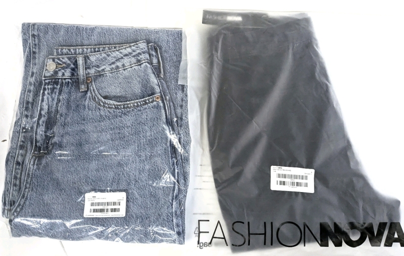 2 New Pairs Size 9 Women's FASHION NOVA Pants : Solange Baggy Wide Leg Jeans (Light Wash) & Super High Waist Denim Skinnies (Dark Denim) | Over $70 Retail Value!