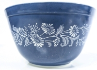 Lovely Vintage PYREX USA 401 Colonial Mist 750ml Bowl