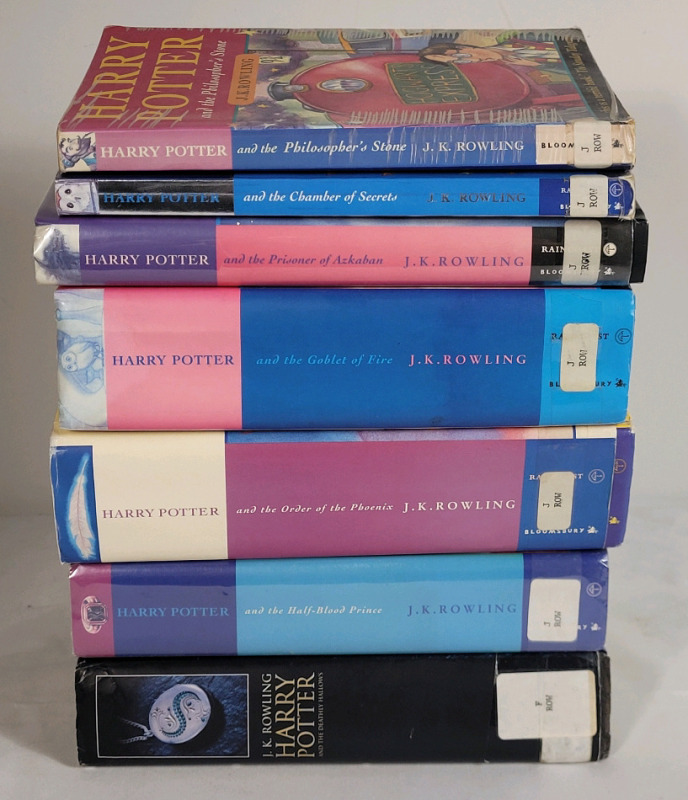 J. K. Rowling " Harry Potter " 7-Book Series , Complete . Paperback & Hardcover