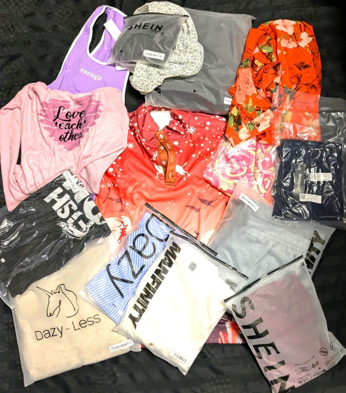 15 New Pieces Size MEDIUM Mixed Clothing : Assorted Styles, Colours, Makers + More
