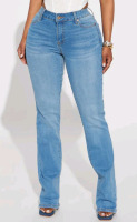 New | Size 11 Women's Memphis Stretch Booty Lifter Bootcut Jean Medium Wash