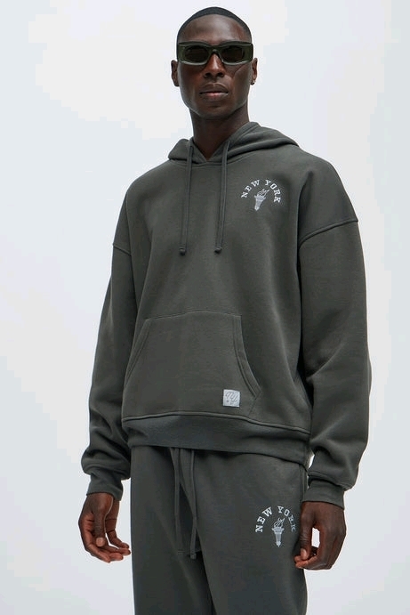 New Medium Men's Novamen "City that Never Sleeps" Hoodie. Retails for $57