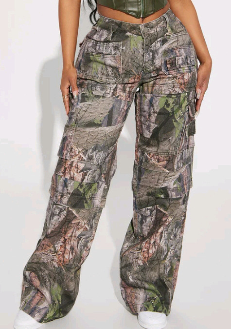 New | Size 9 Women's Bree Camo Stretch Cargo Jean