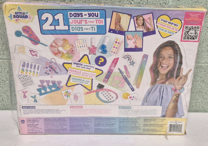 New Girls Style Squad 21 Days of You Beauty Accessories for Ages 6+