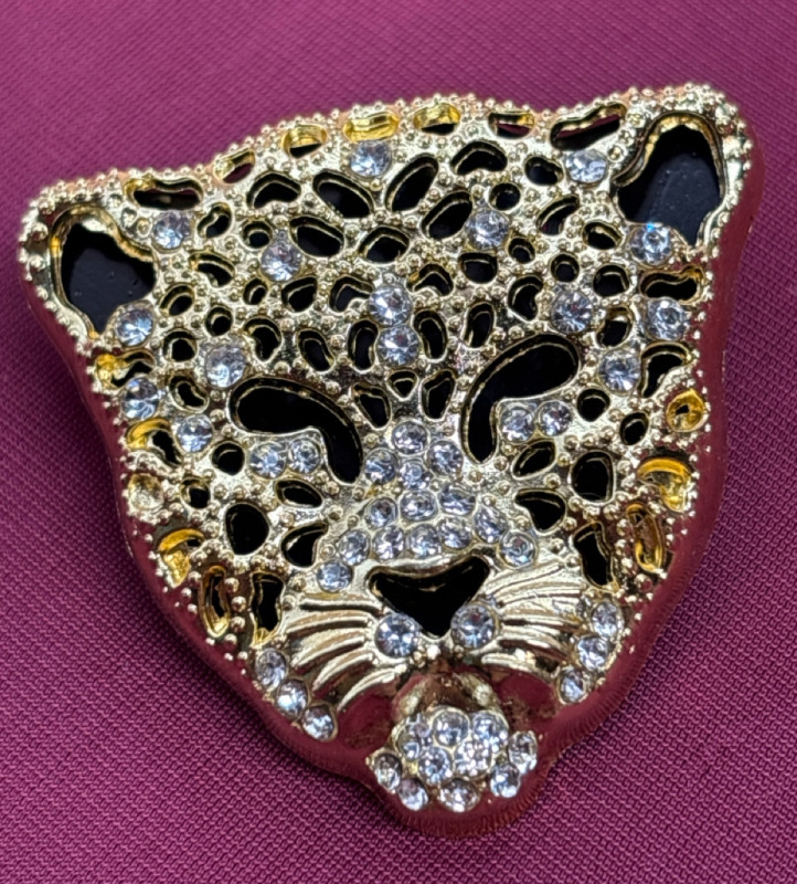 Shimmering Rhinestone Enamel Leopard Brooch Approximately 1.5 x 1.4 Inch