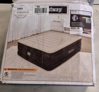 Bestway Queen Blow-Up Air Mattress w/Built-in Pump , Measures 80"&times;60"&times;20" . Store Return . R & T will Honor 5-Day Return on Mattress from Pickup Date Marks on Mattress