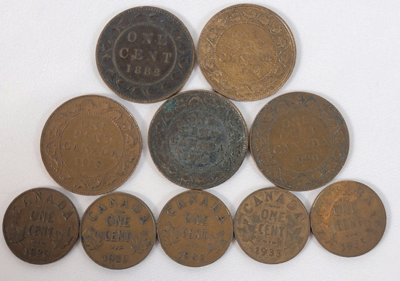 1882 - 1935 Canadian Large & Small One Cent Pennies . Large : 1882 , 1916 , 1918 , 1919 , 1920 . Small : 1920 , 1929 , 1932 , 1933 , 1935 . Ten (10) Coins