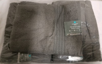 4 New 100% Cotton Comfort Bay Grand Luxe bath towels 30" by 52"