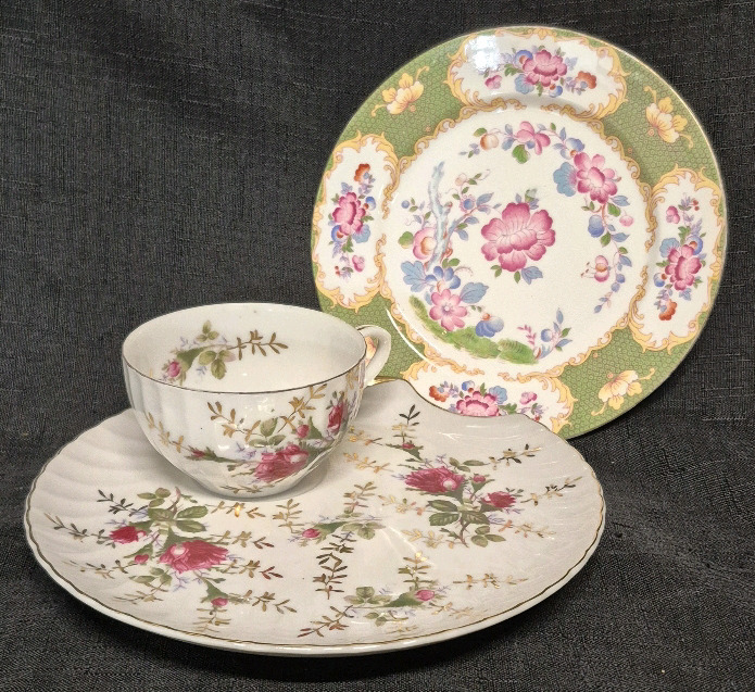 Vintage Tennis Set with Salad/Dessert Plate 7" Diameter