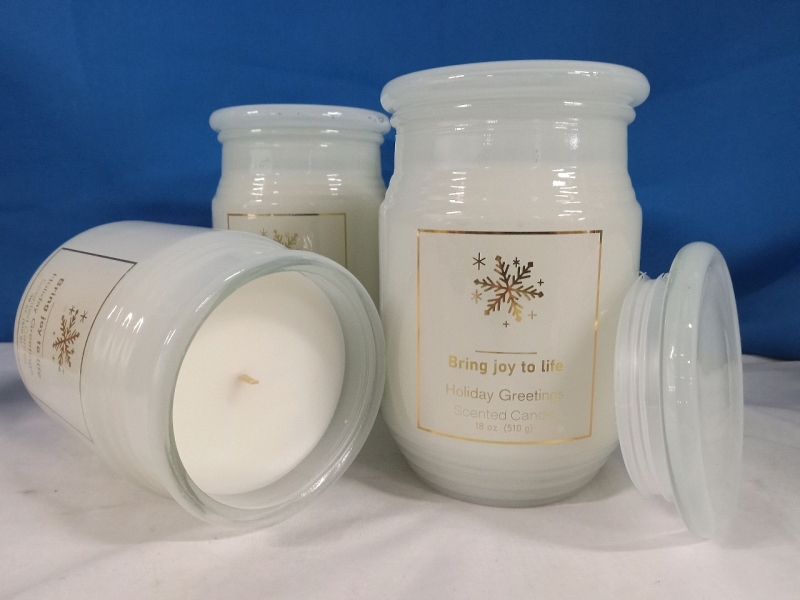 4 New | 510g Holiday Greetings Scented Candles