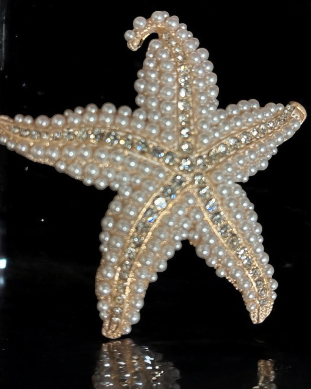 Dazzling Sparkling Starfish Brooch Shining with Light Golden Rhinestones Faux Pearls <br/>Approximately 2.75 x 2.5 Inch
