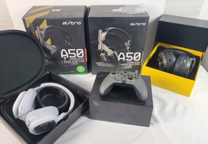 Gaming Headset & Controller Lot . Amazon Returns , As Is . ASTRO A50 &times;2 , ASTRO A30 & Corsair Headsets plus SCUF Controller . All Untested