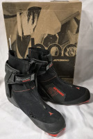 Men's sz 10 Atomic Redster S7 Ski Boots