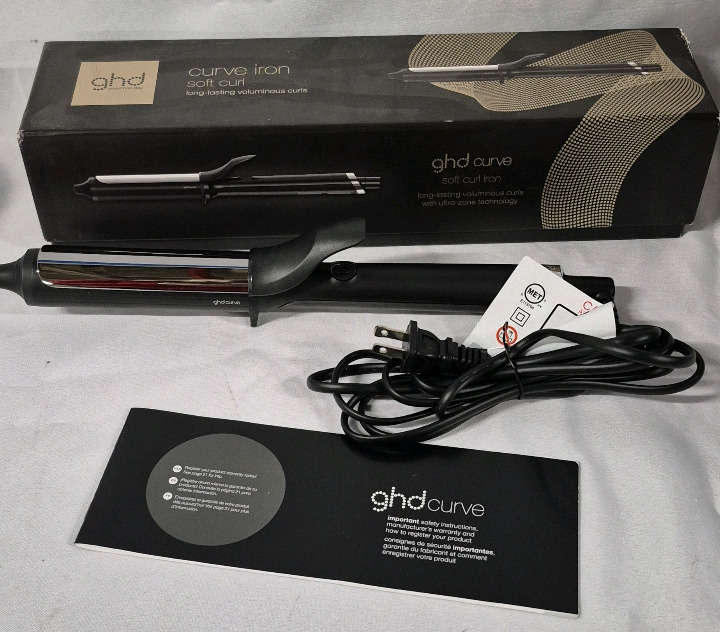 As New GHD Soft Curl Curling Iron - Powers & Heats Up Retails for $279