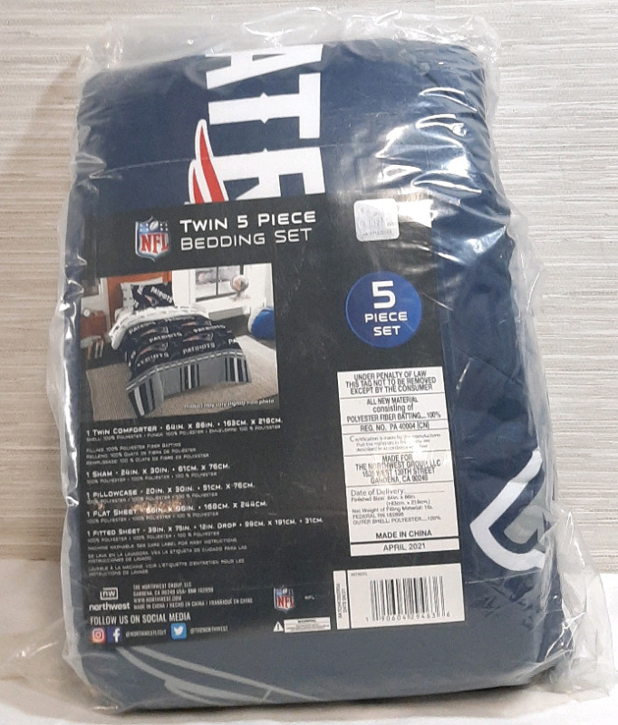 New NFL Patriots Twin 5 Piece Bedding Set