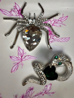 Green Heart CZ Rhinestone Snake Brooch Fauceted Teardrop Rhinestone Spider Brooch